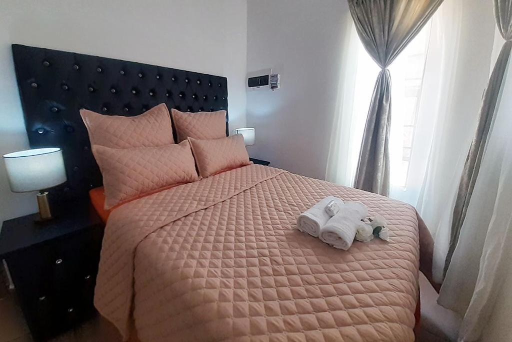Queens Palace Pretoria Room photo