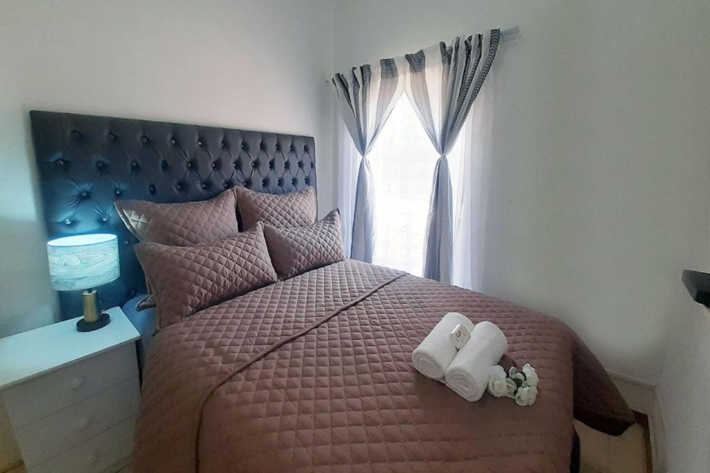 Queens Palace Pretoria Room photo