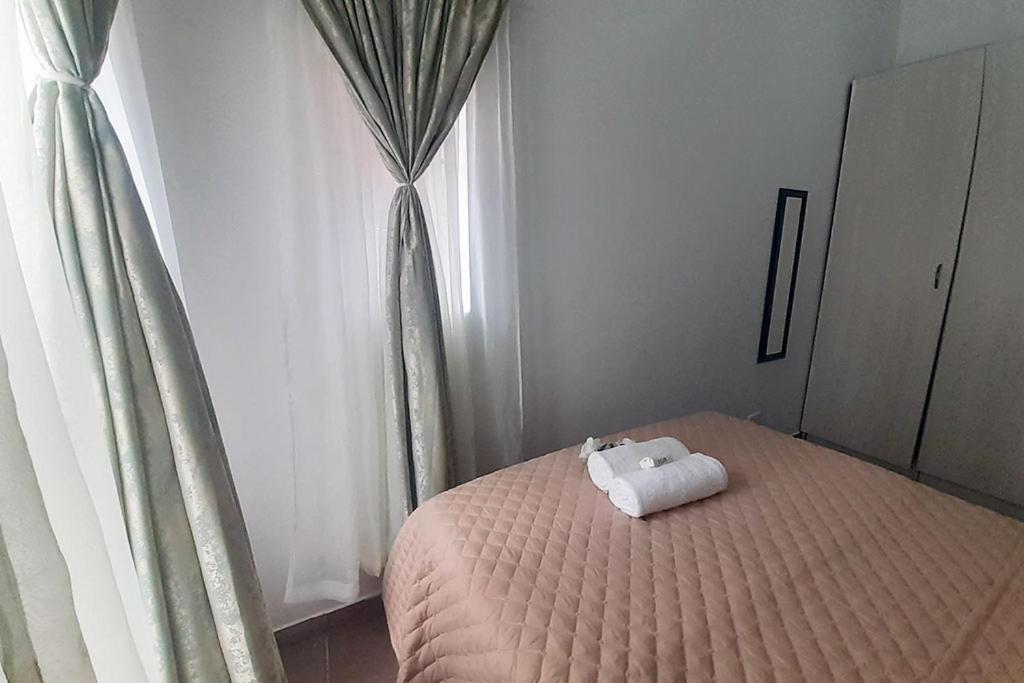 Queens Palace Pretoria Room photo