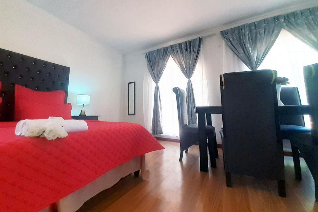 Queens Palace Pretoria Room photo