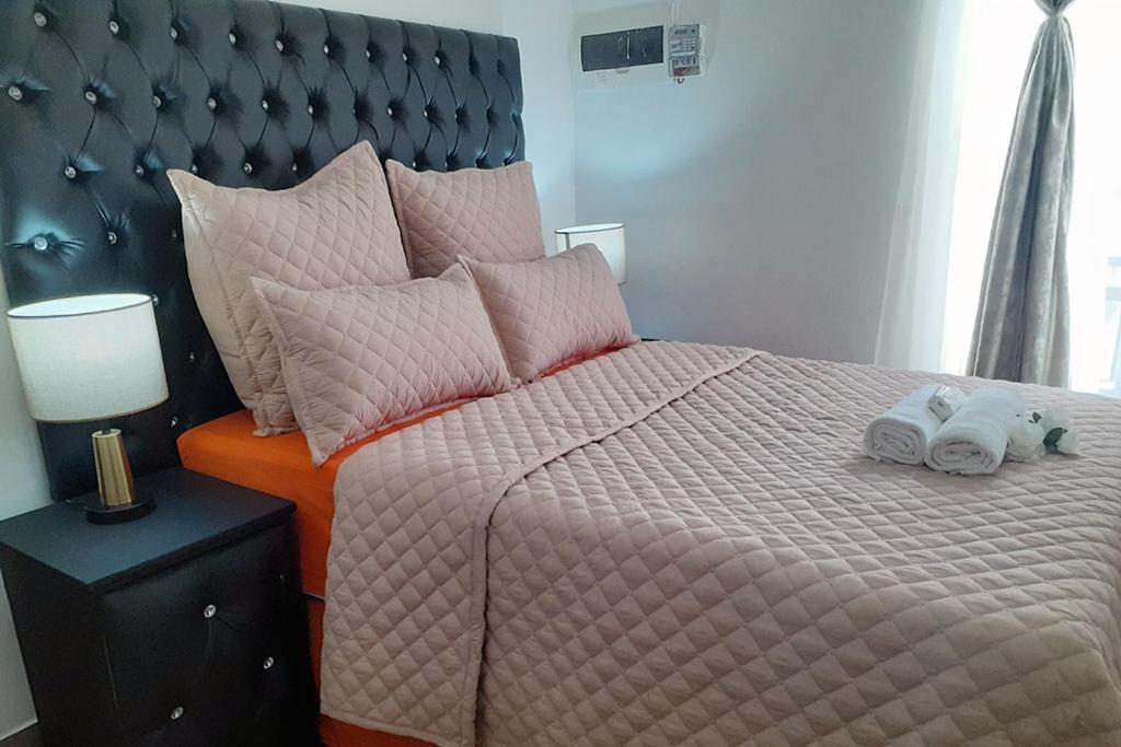 Queens Palace Pretoria Room photo
